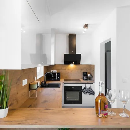 Family Friendly House With A Swimming Pool - Lozice, - 24575 *