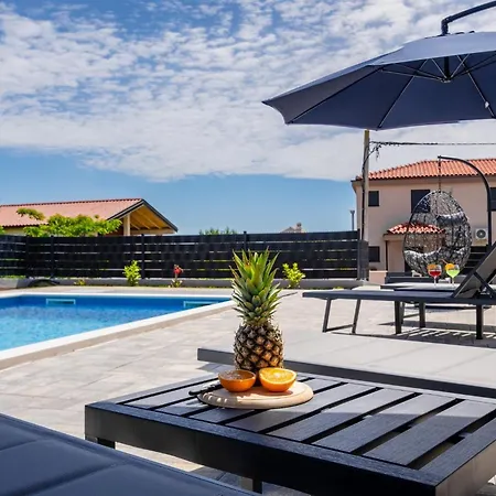 Family Friendly House With A Swimming Pool - Lozice, - 24575 Vir