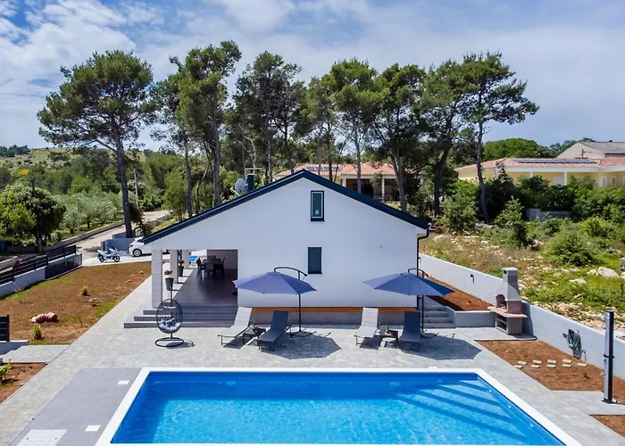 Family Friendly House With A Swimming Pool - Lozice, - 24575 Vir