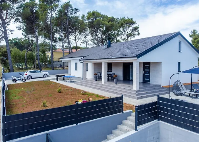 Family Friendly House With A Swimming Pool - Lozice, - 24575