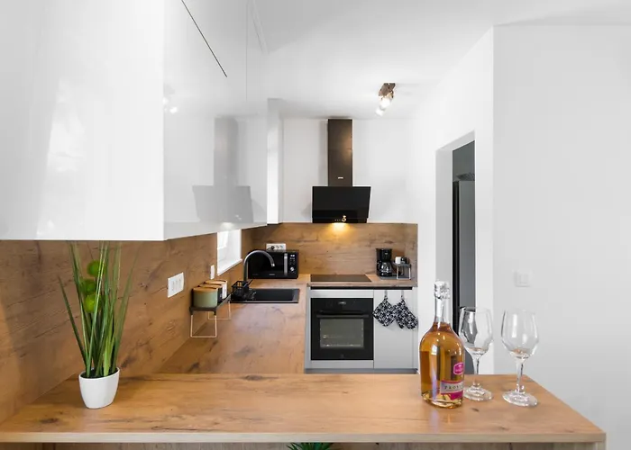 Family Friendly House With A Swimming Pool - Lozice, - 24575 *